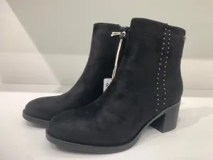 ARIA BLACK