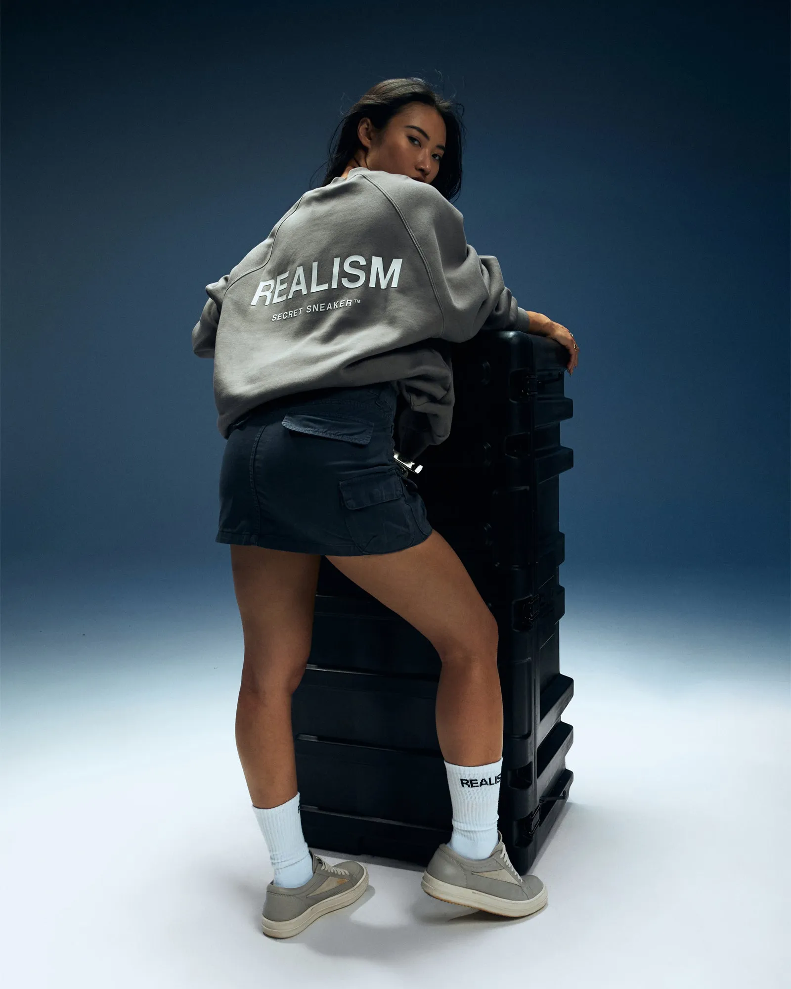 BACK LOGO CREWNECK COOL GREY