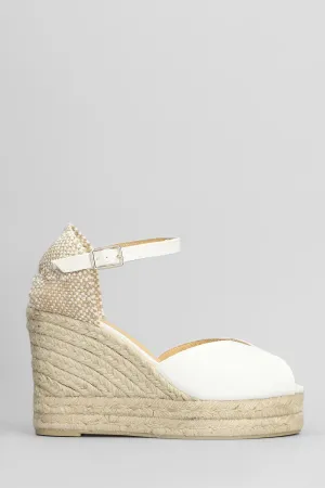 Bianca-8Ed-001 Wedges in white canvas