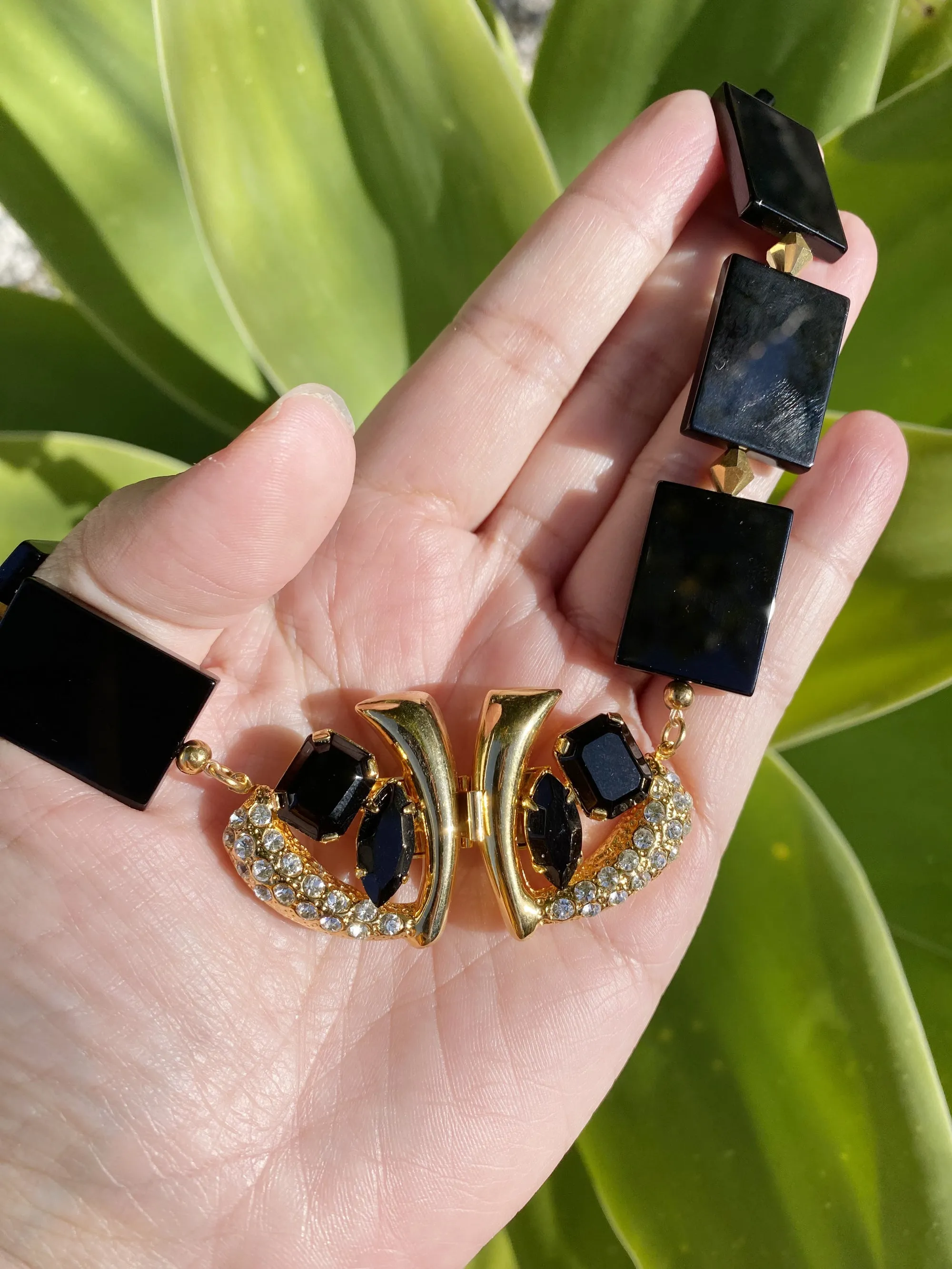 Black onyx golden collar necklace