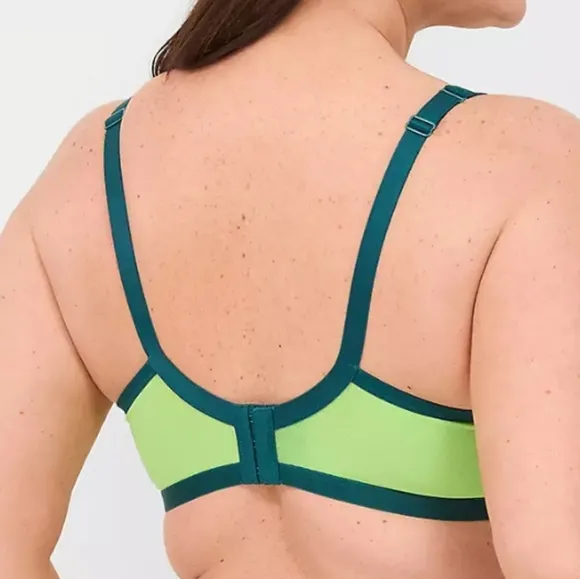 Cacique 42B Plunge Bra