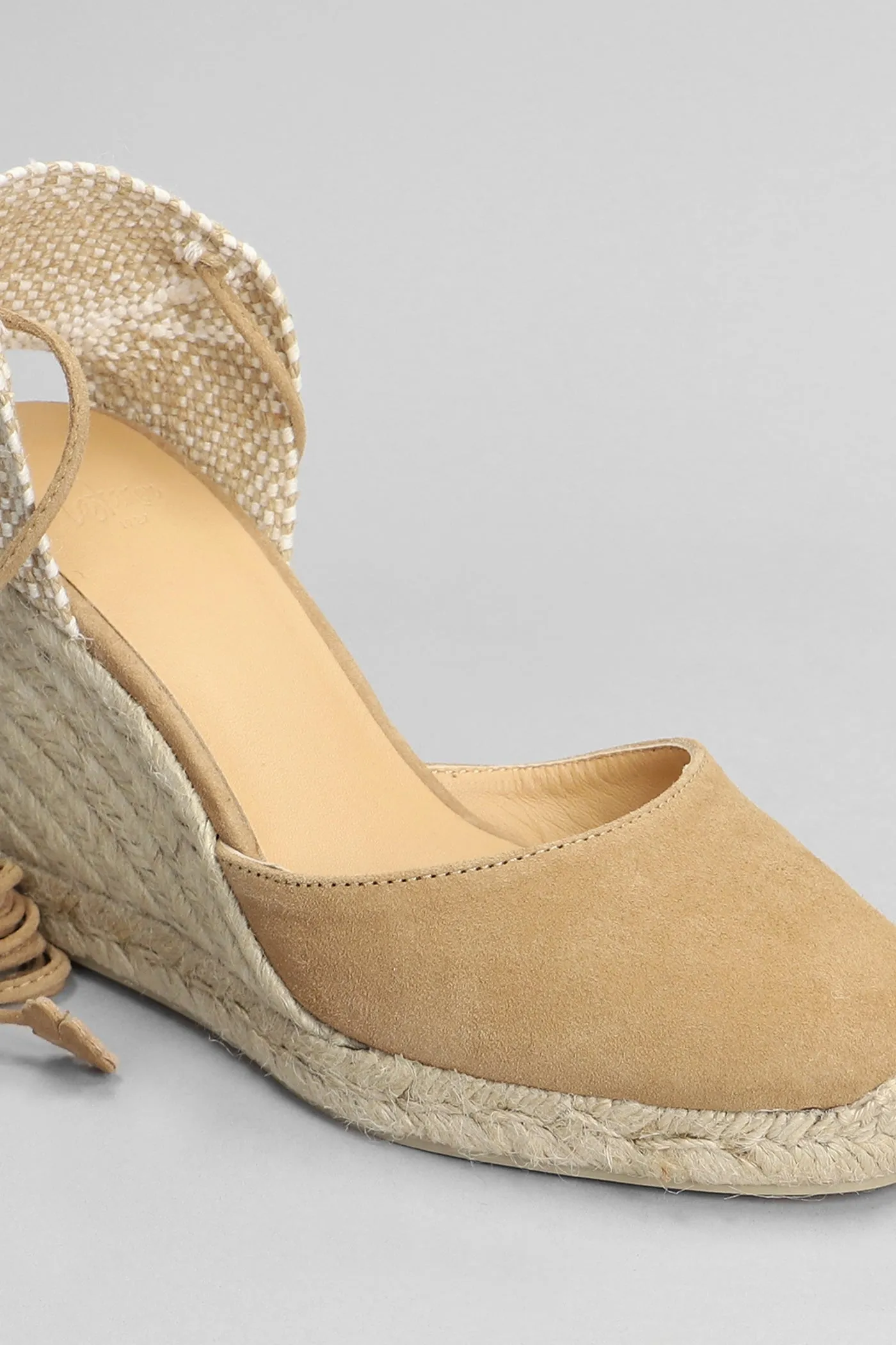 Carina-8-007 Wedges in beige suede