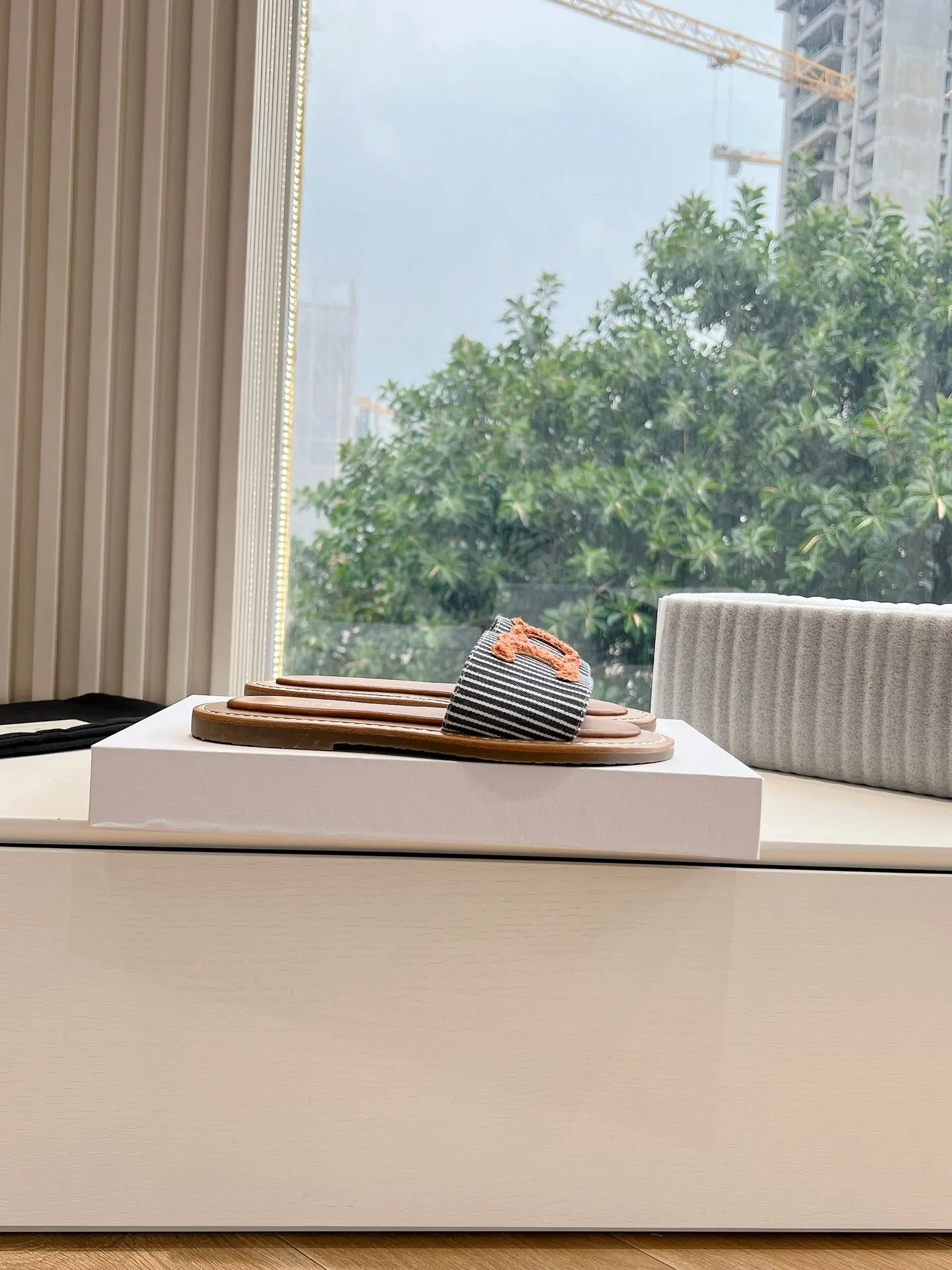 CE new spring and summer slippers