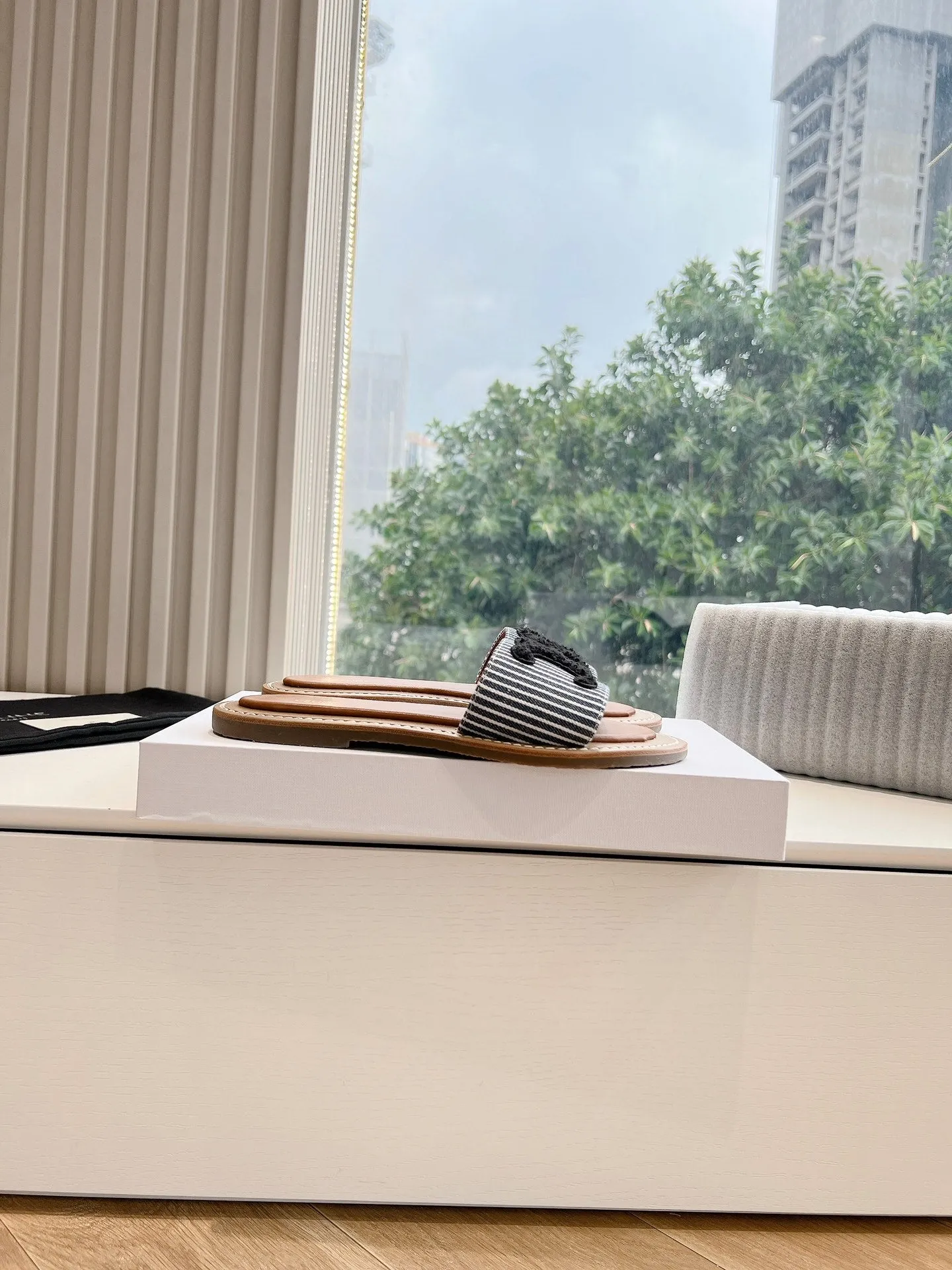 CE new spring and summer slippers