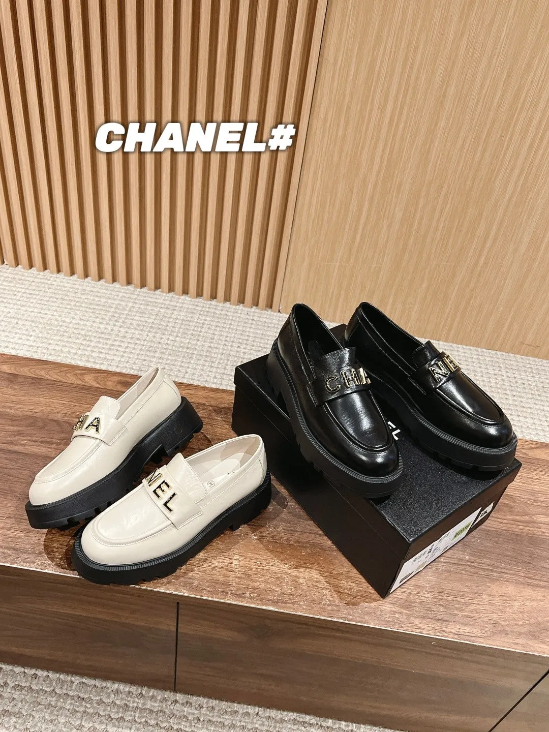 CH  Letter buckle loafers