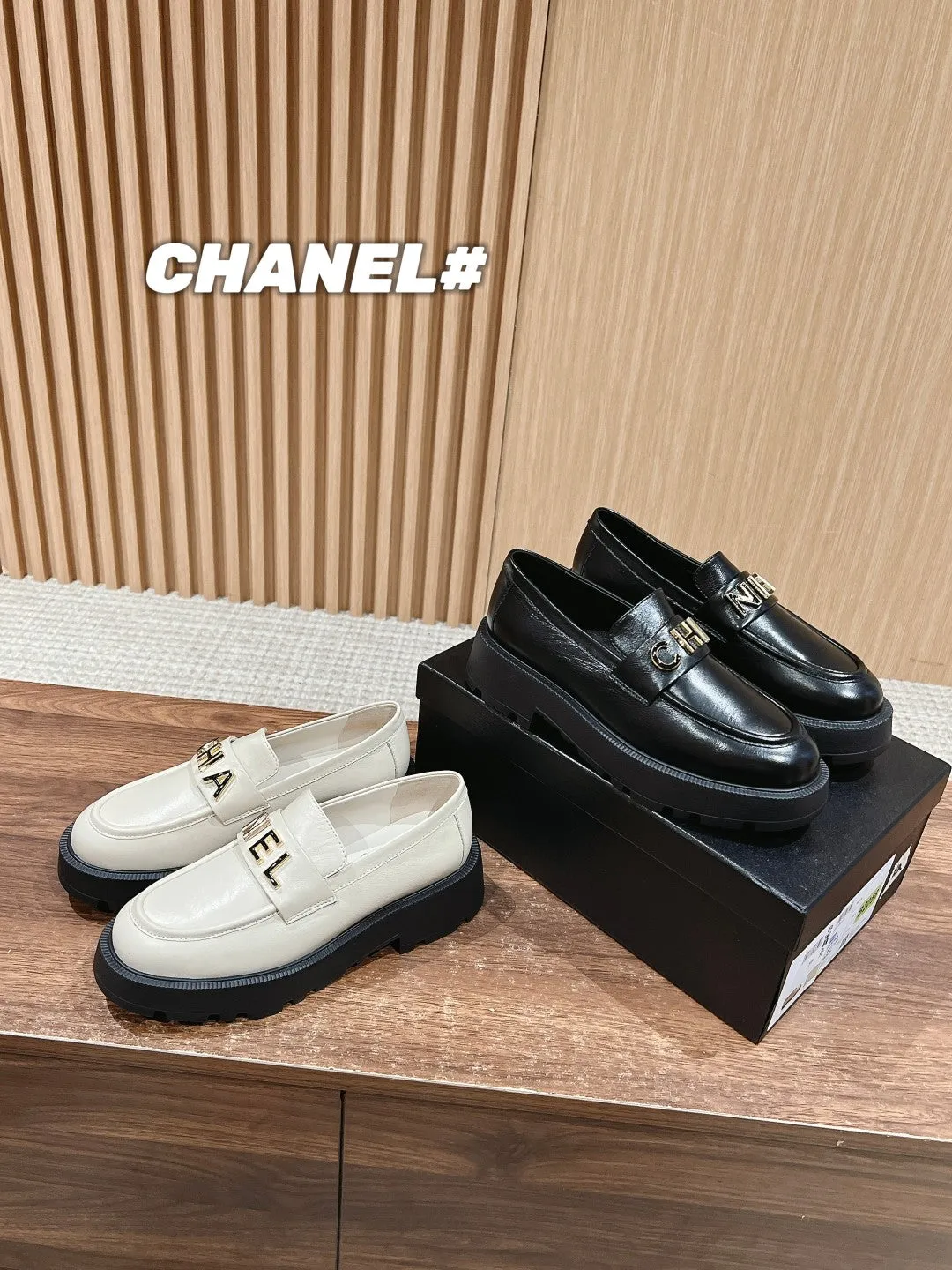 CH  Letter buckle loafers