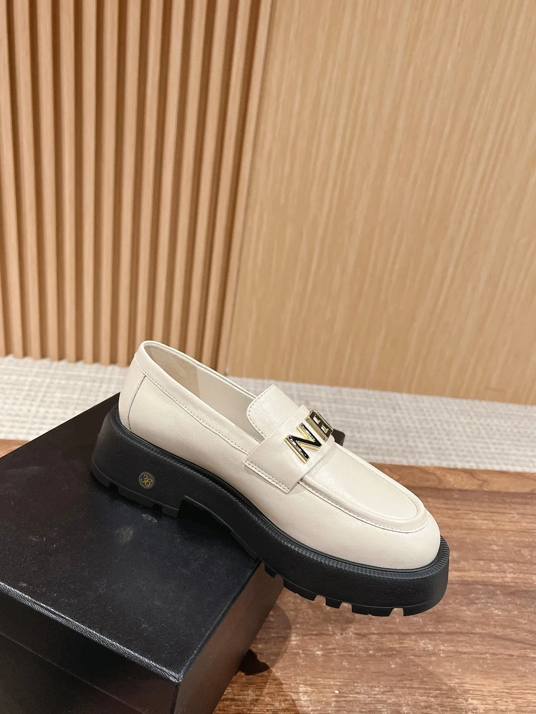CH  Letter buckle loafers
