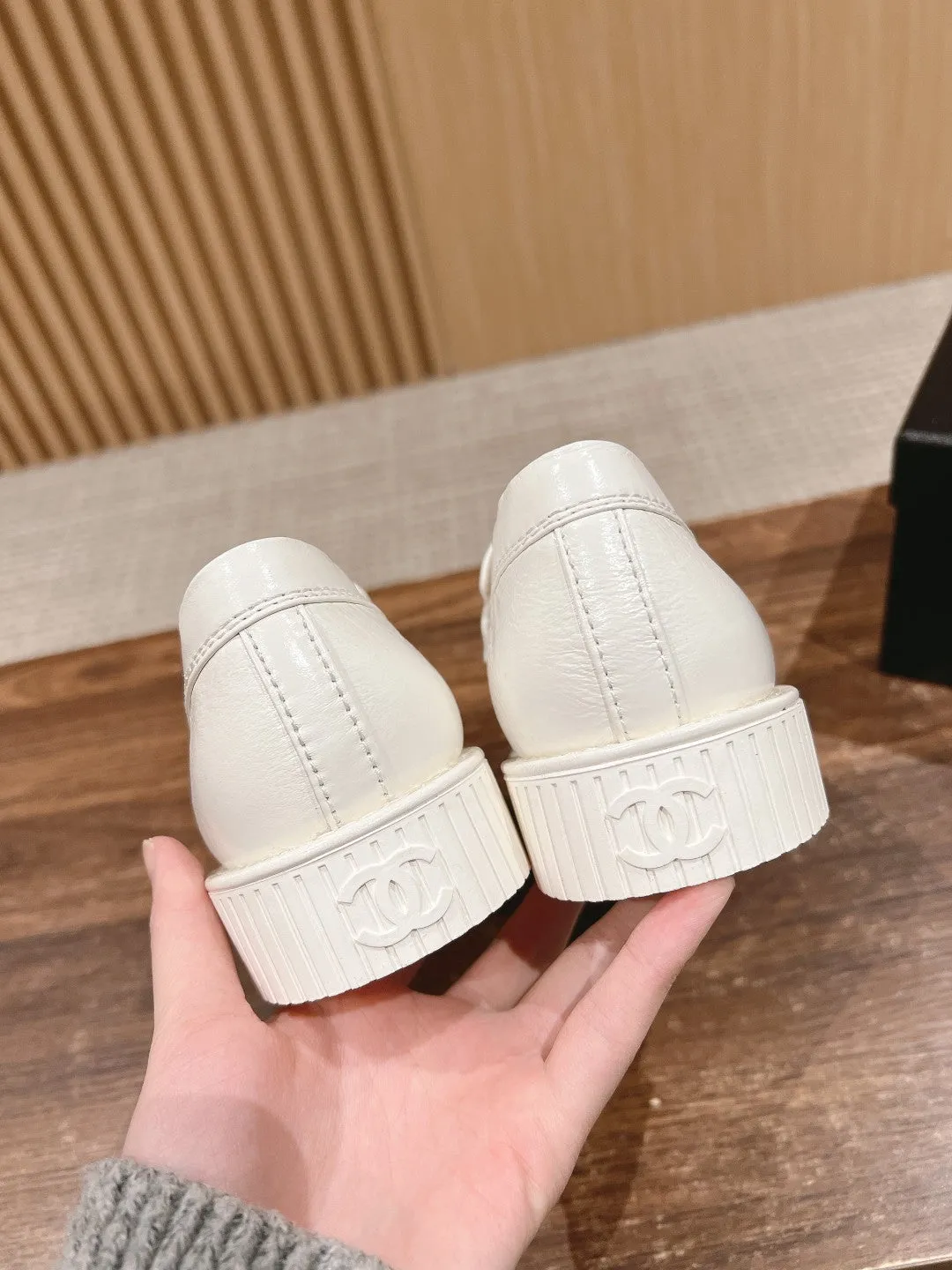 CH  𝟮𝟬𝟮𝟱/𝐬𝐬 new loafers