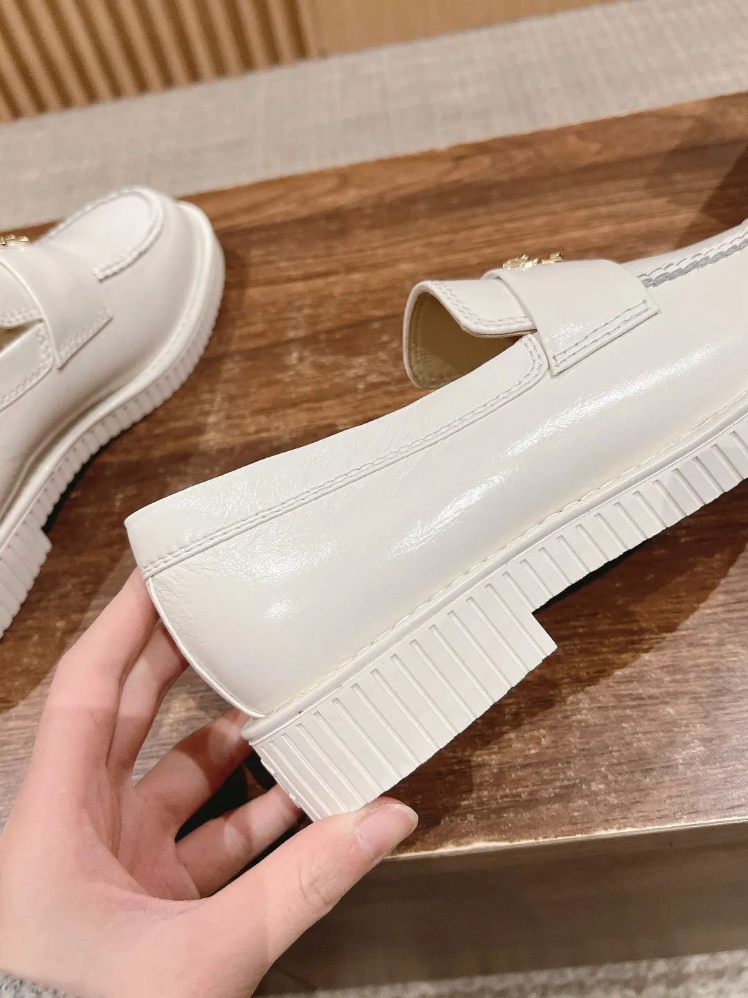 CH  𝟮𝟬𝟮𝟱/𝐬𝐬 new loafers
