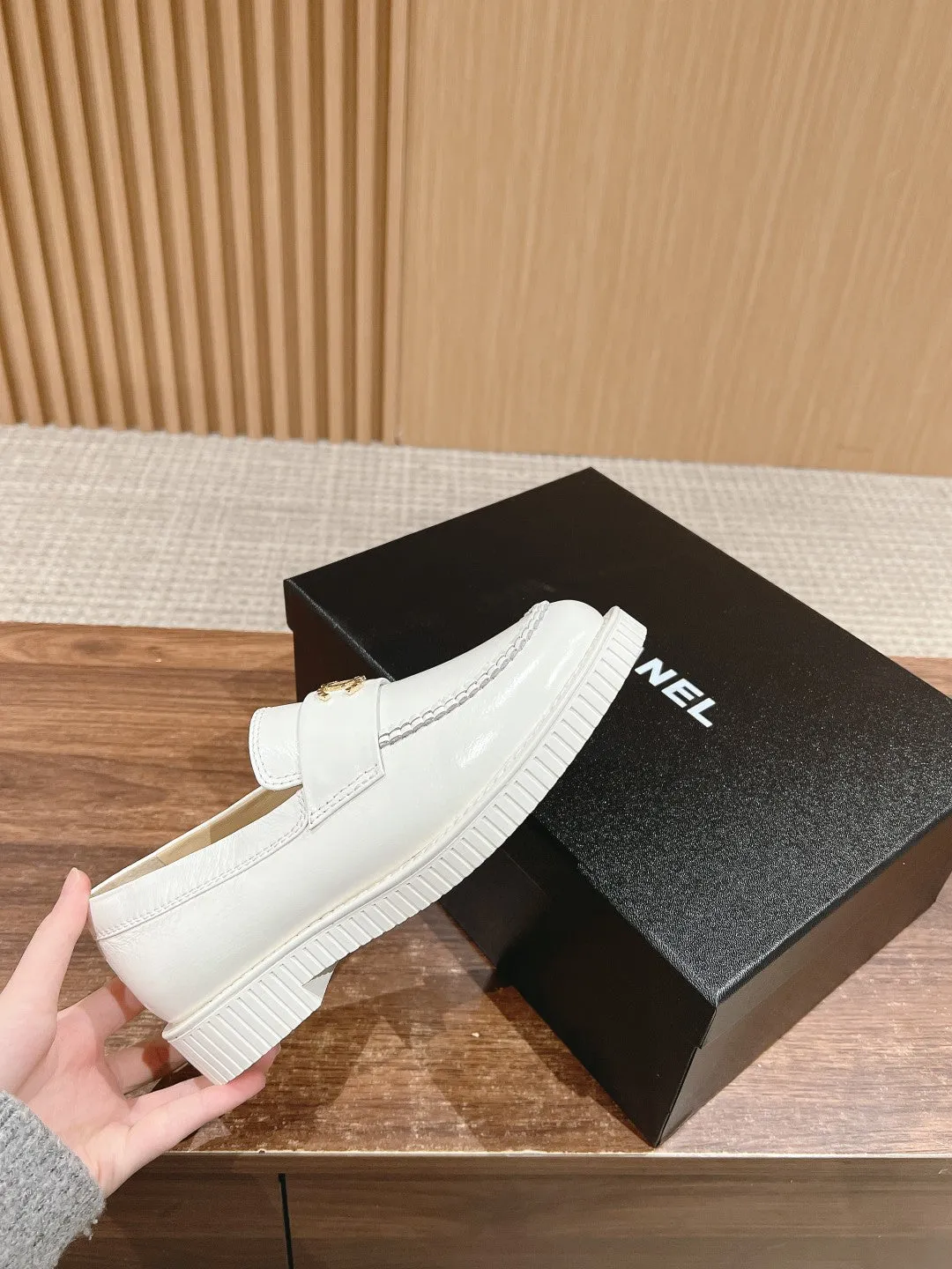 CH  𝟮𝟬𝟮𝟱/𝐬𝐬 new loafers