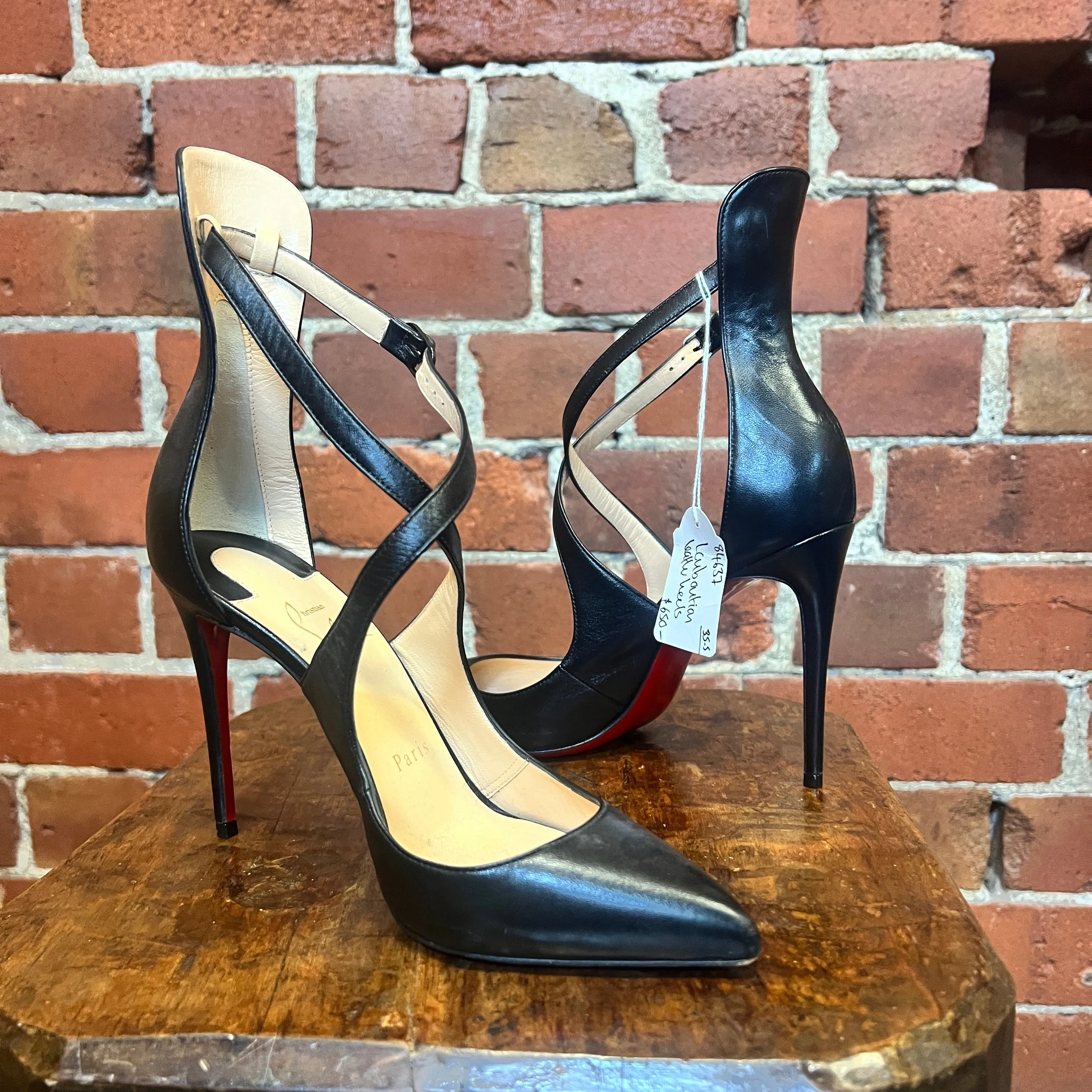 CHRISTIAN LOUBOUTION Beyond sexy high heels 35.5