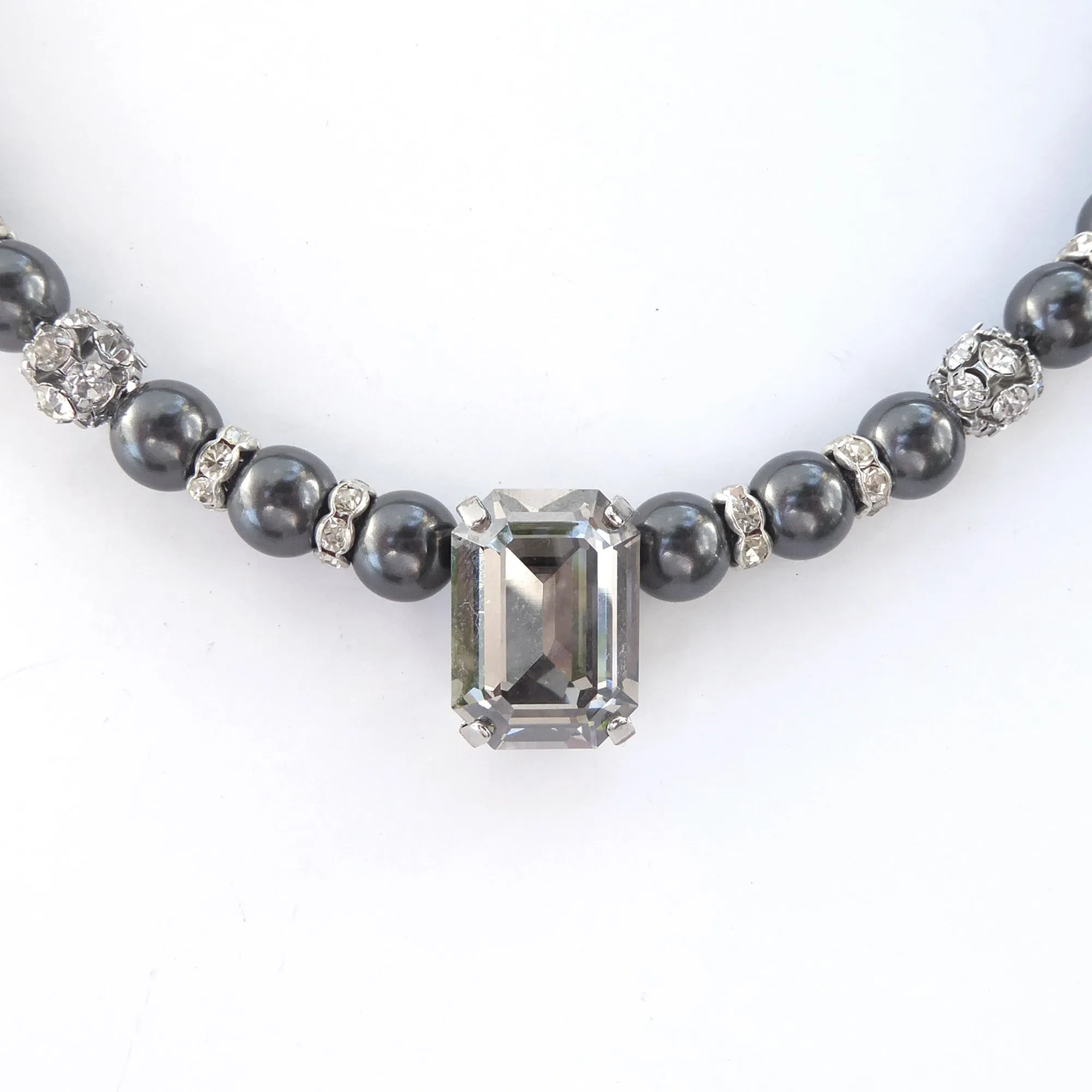 Cinzento pearl necklace