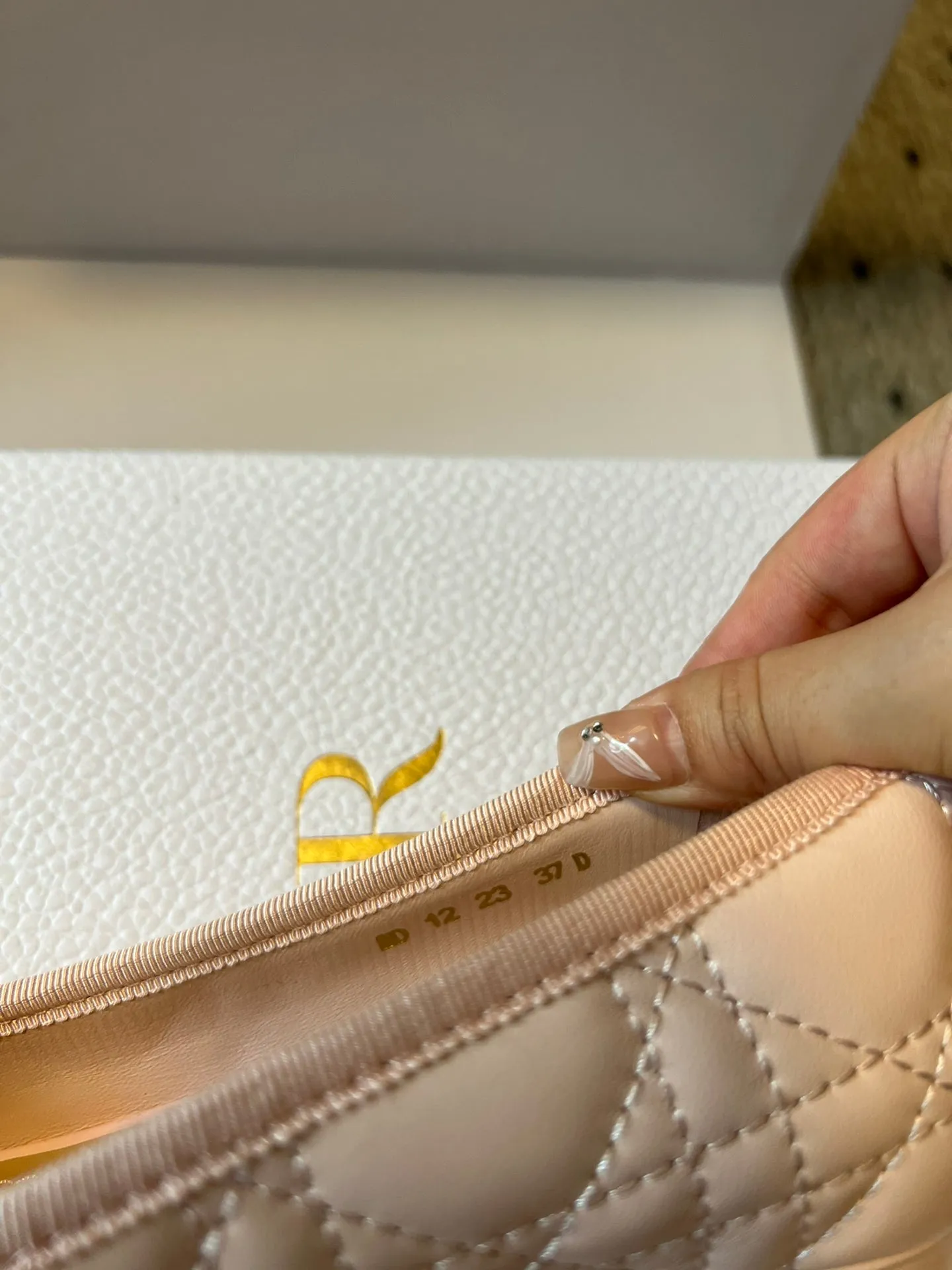 DO 2024 Early Spring Pearl Mary Jane Shoes