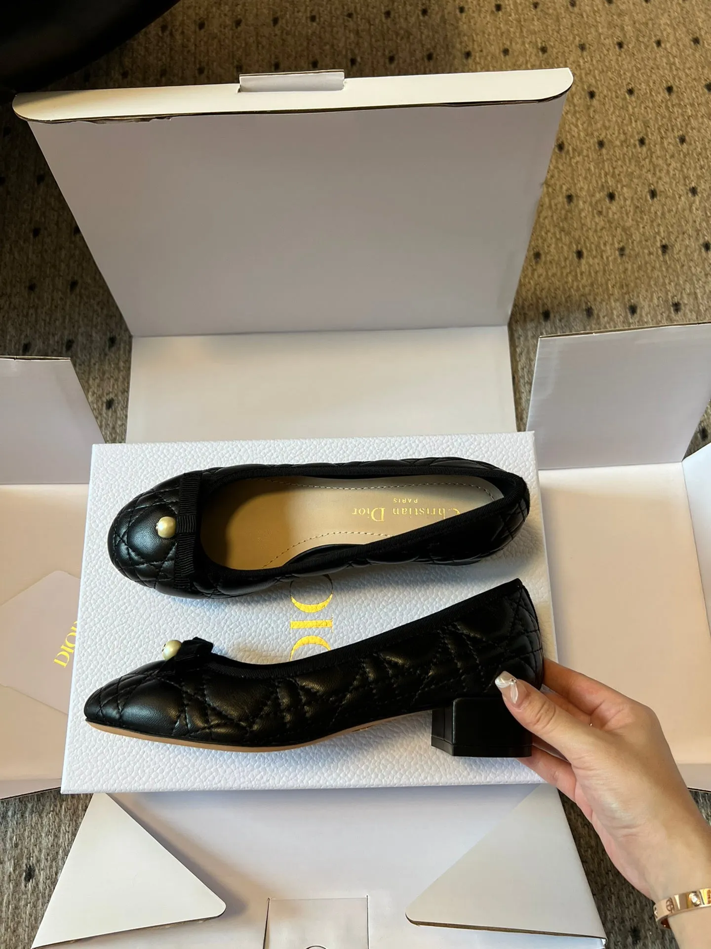 DO  2024 Early Spring Pearl Mary Jane Shoes