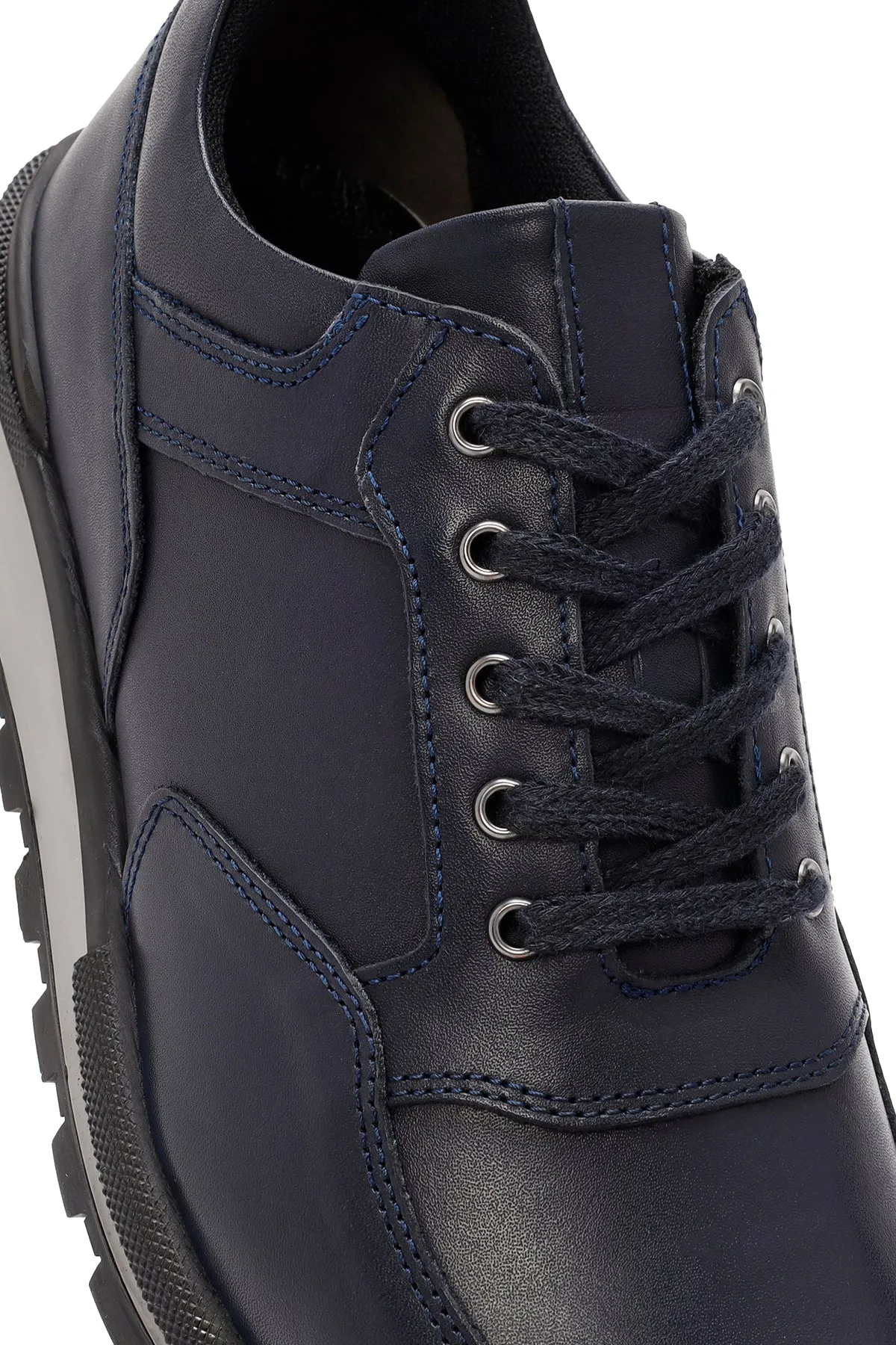 Erkek Lacivert Bağcıklı Deri Casual Sneaker