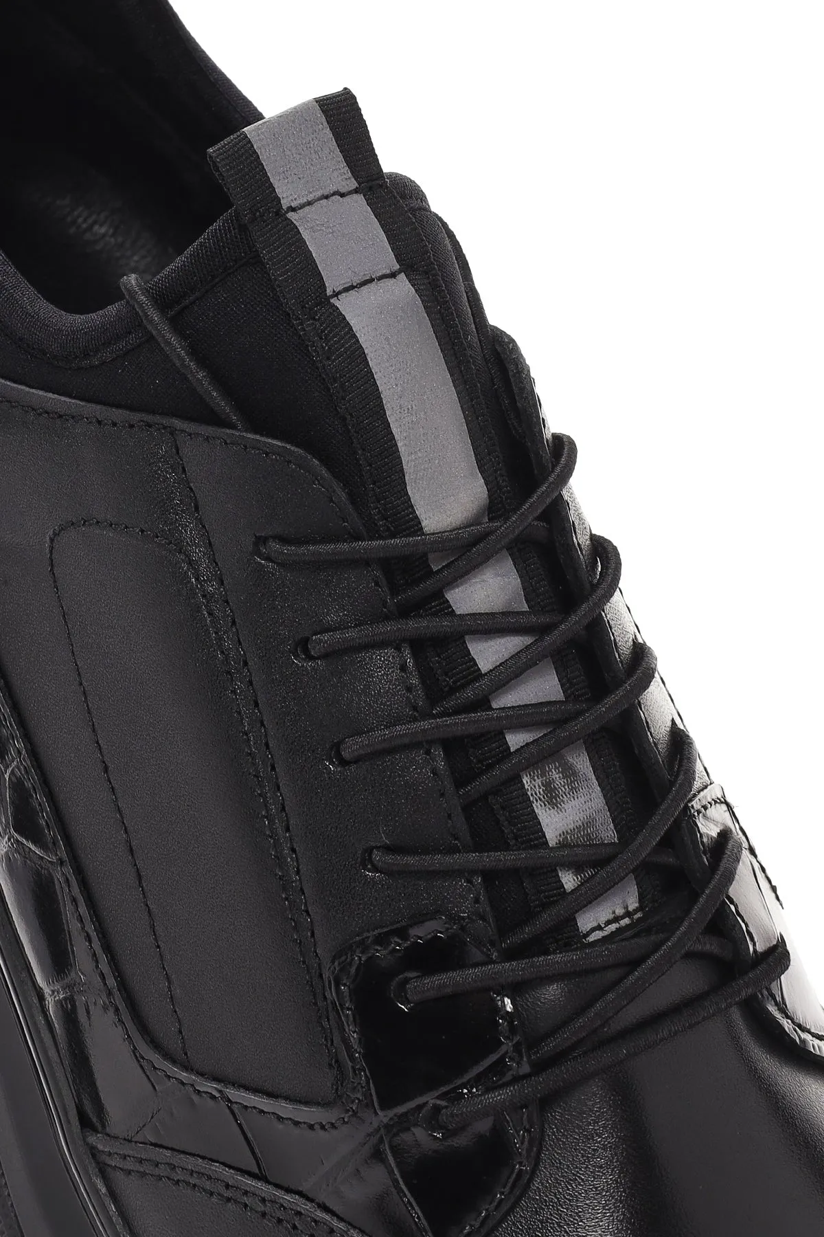 Erkek Siyah Bağcıklı Deri Casual Sneaker
