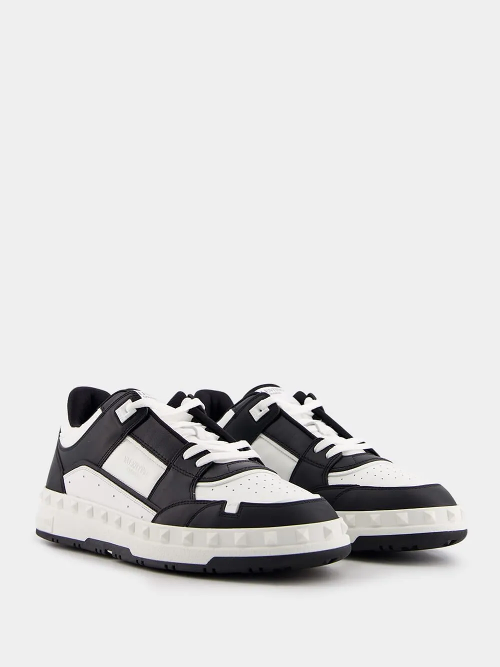 Freedots Low-Top Leather Sneakers