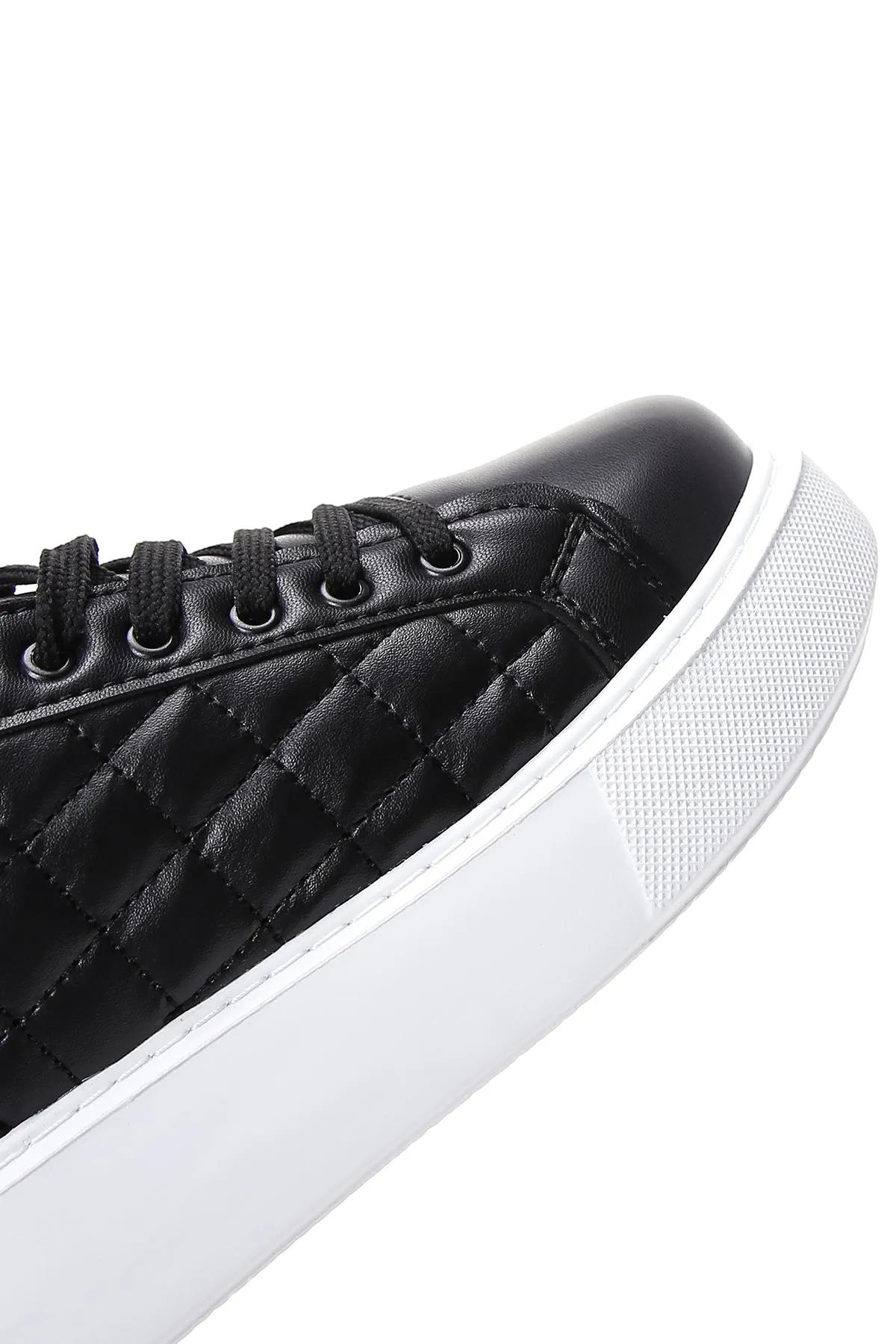 Kadın Siyah Bağcıklı Kapitone Sneaker