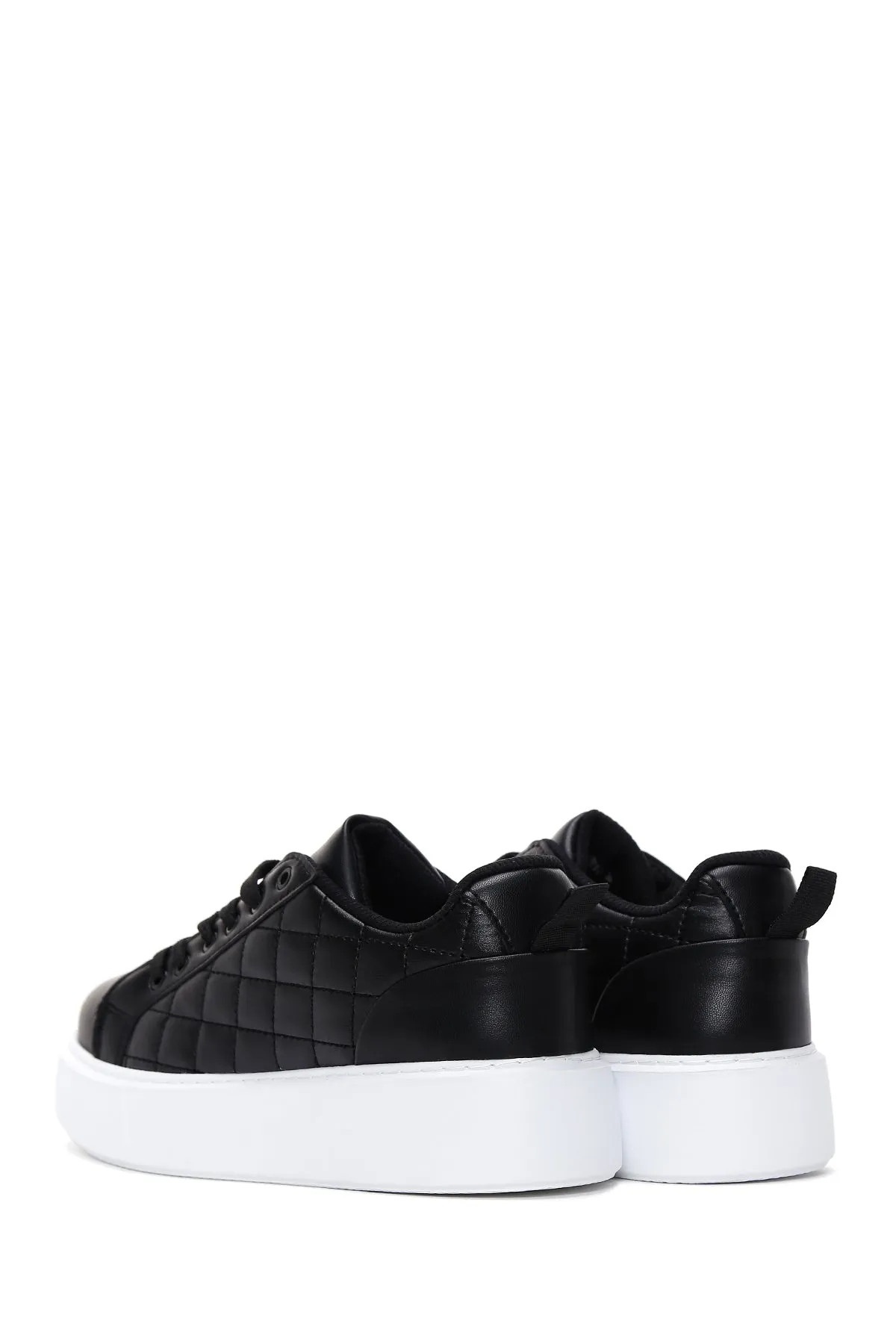 Kadın Siyah Bağcıklı Kapitone Sneaker