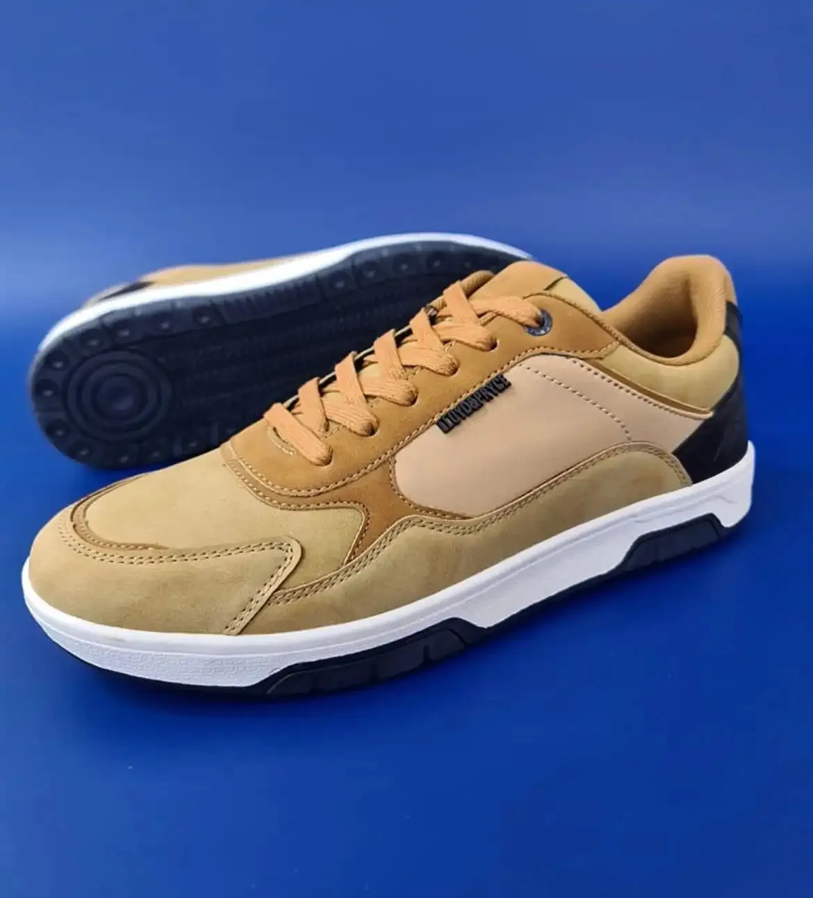 Lloyd & Pryce Tommy Bowe Willemse Oasis Camel Sneakers