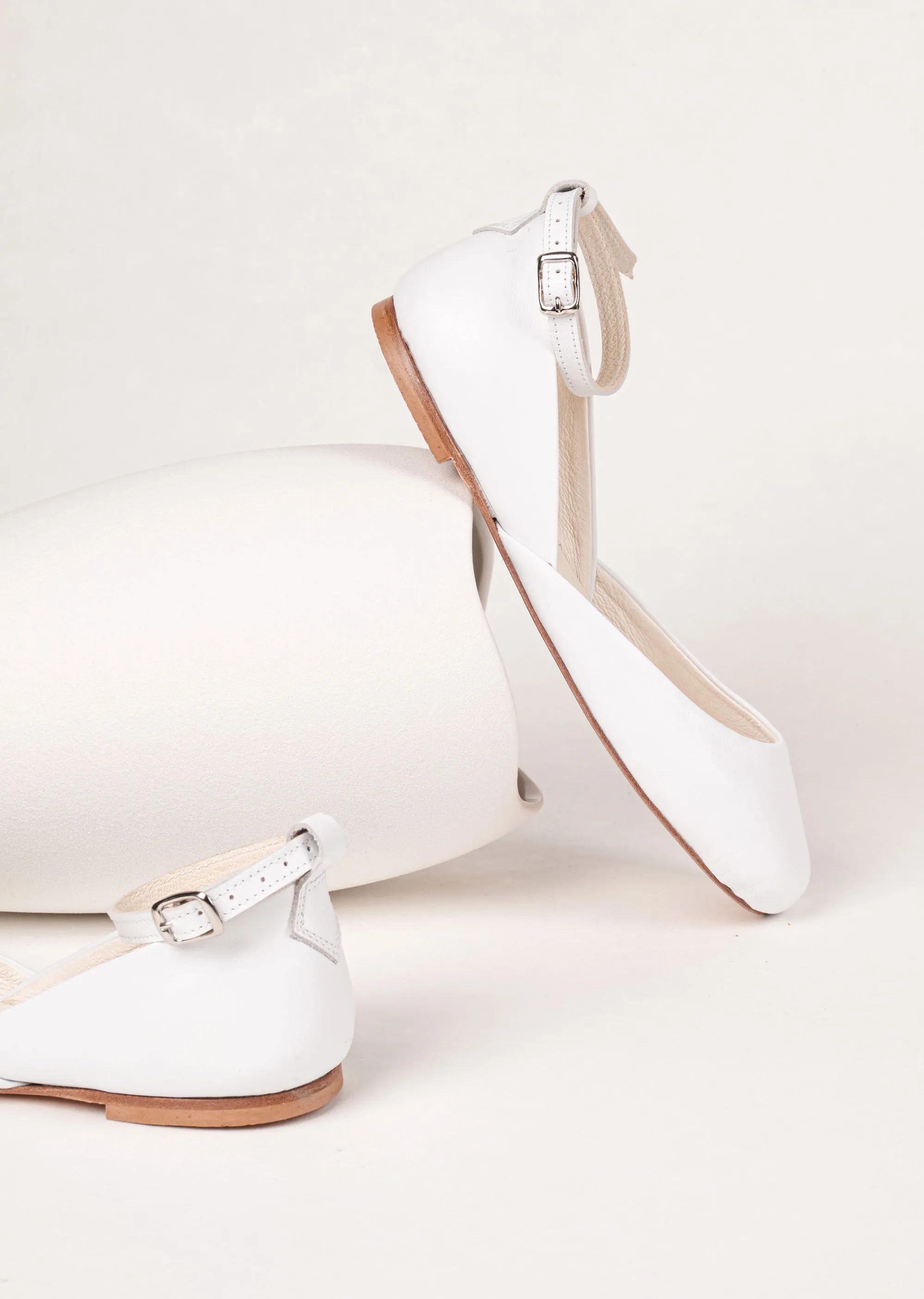 LUNA BALLET FLATS – LILY WHITE