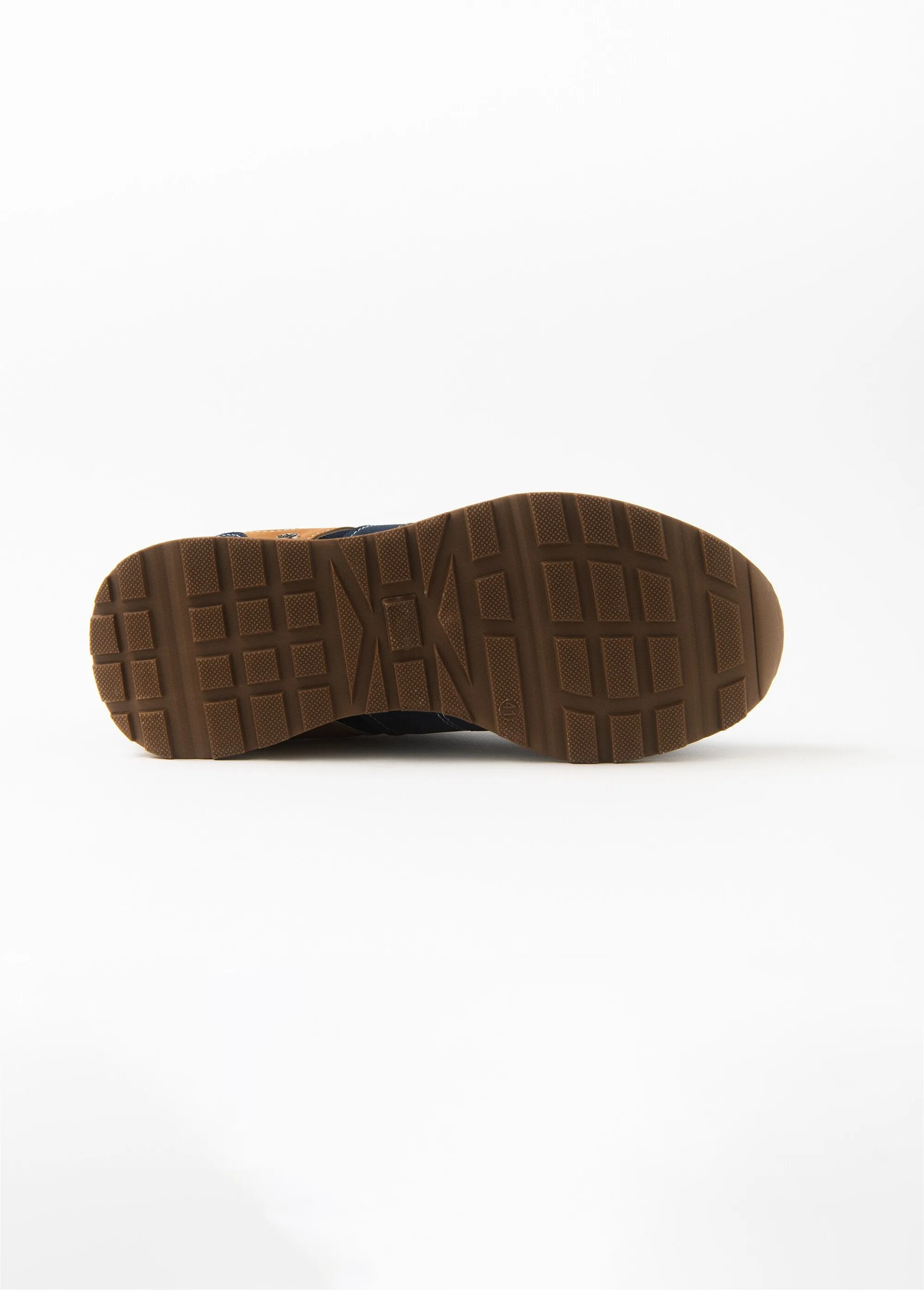 Men's sneakers in perforated material