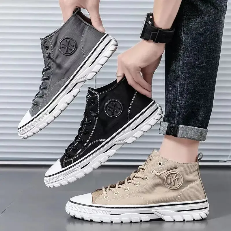 Monarch Edge Britannia Sneaker