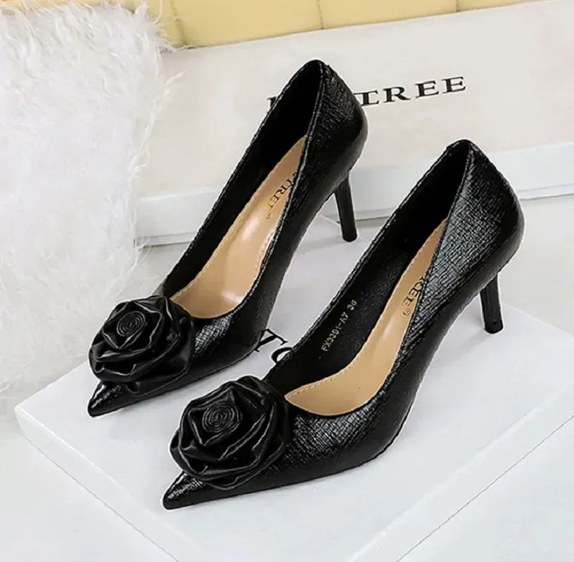 Patent Leather Flowers Women Pumps Sexy Pointed Toe Thin Low Heels Wedding Elegant Party Shoes