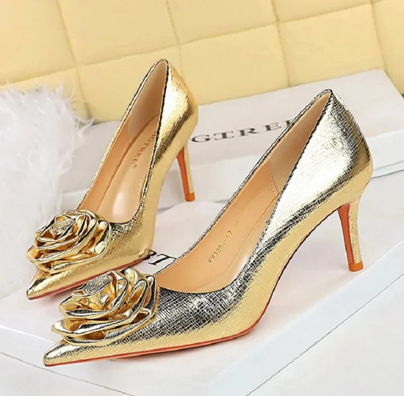 Patent Leather Flowers Women Pumps Sexy Pointed Toe Thin Low Heels Wedding Elegant Party Shoes