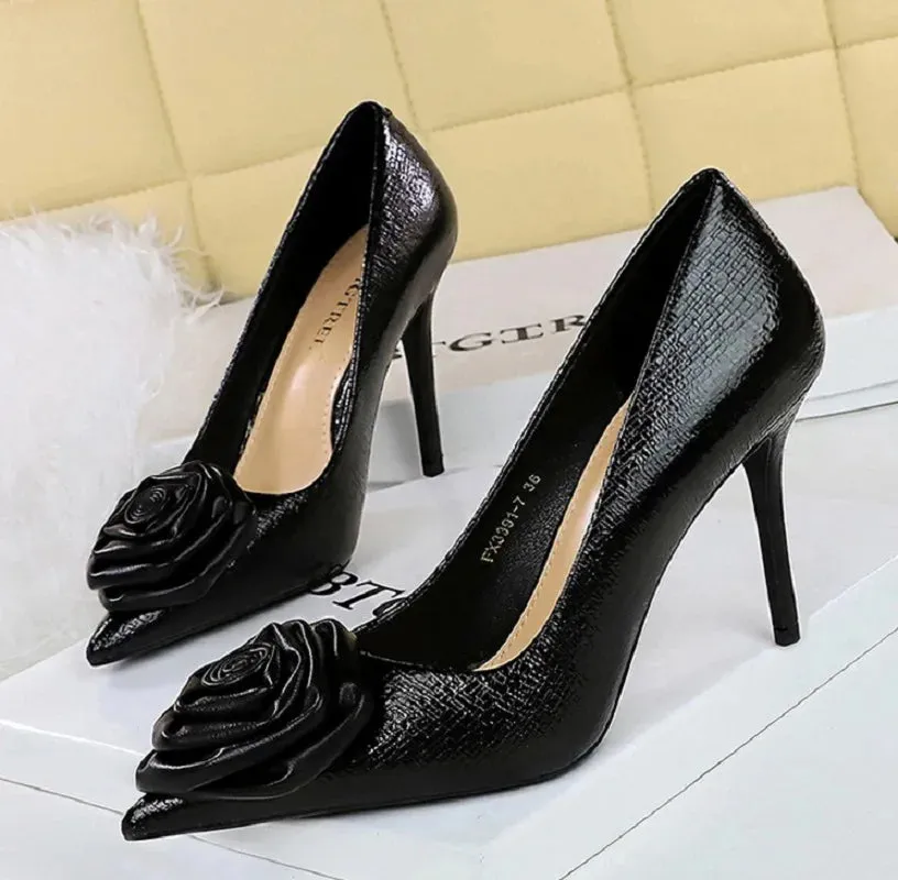 Patent Leather Flowers Women Pumps Sexy Pointed Toe Thin Low Heels Wedding Elegant Party Shoes