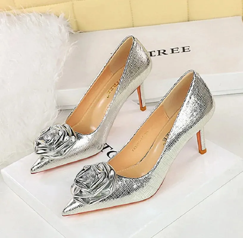 Patent Leather Flowers Women Pumps Sexy Pointed Toe Thin Low Heels Wedding Elegant Party Shoes
