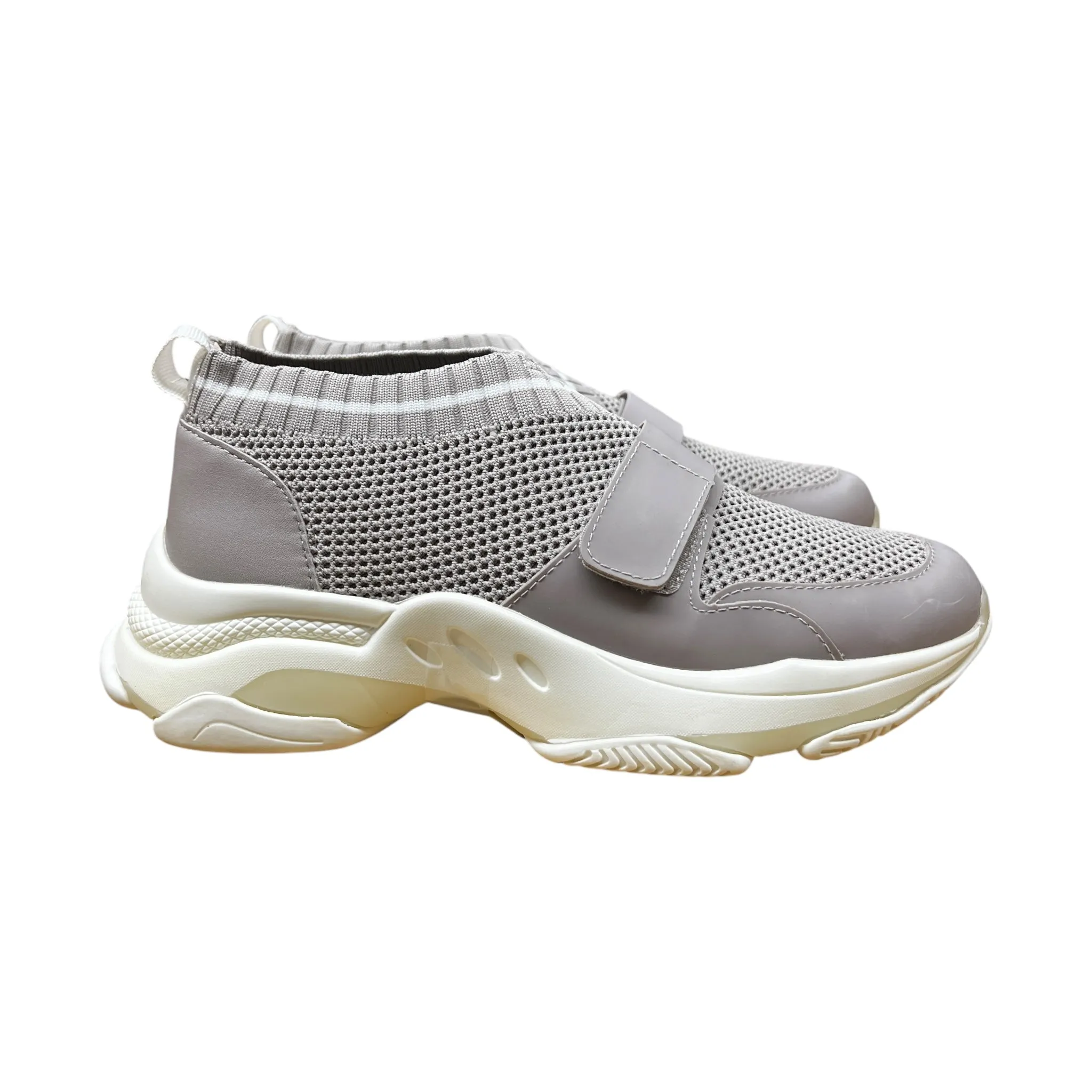 Shoes Sneakers By Steve Madden In Grey, Size:8