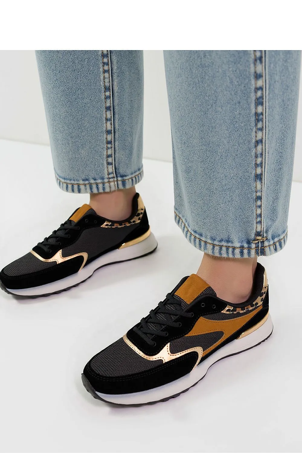 Sport Shoes Inello