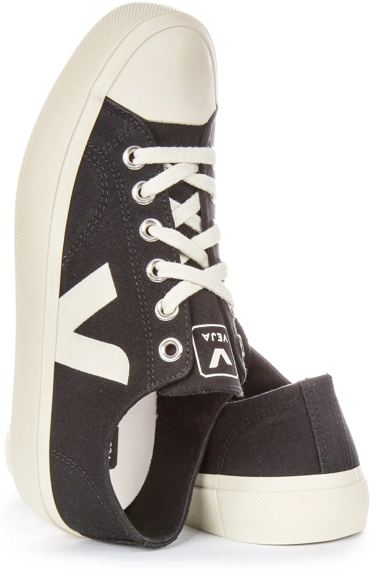 Veja Wata Ii Low In Black For Men