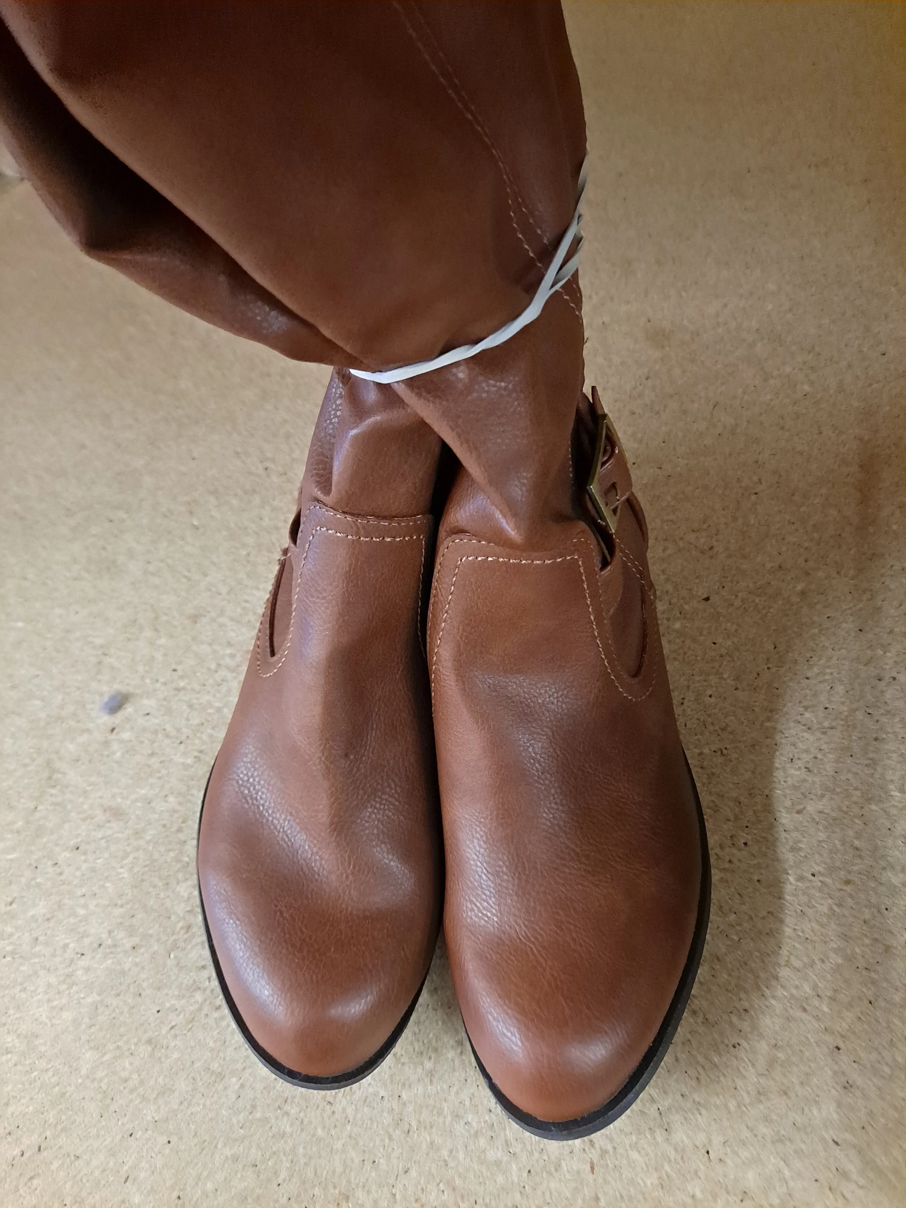 Women's casual shoes