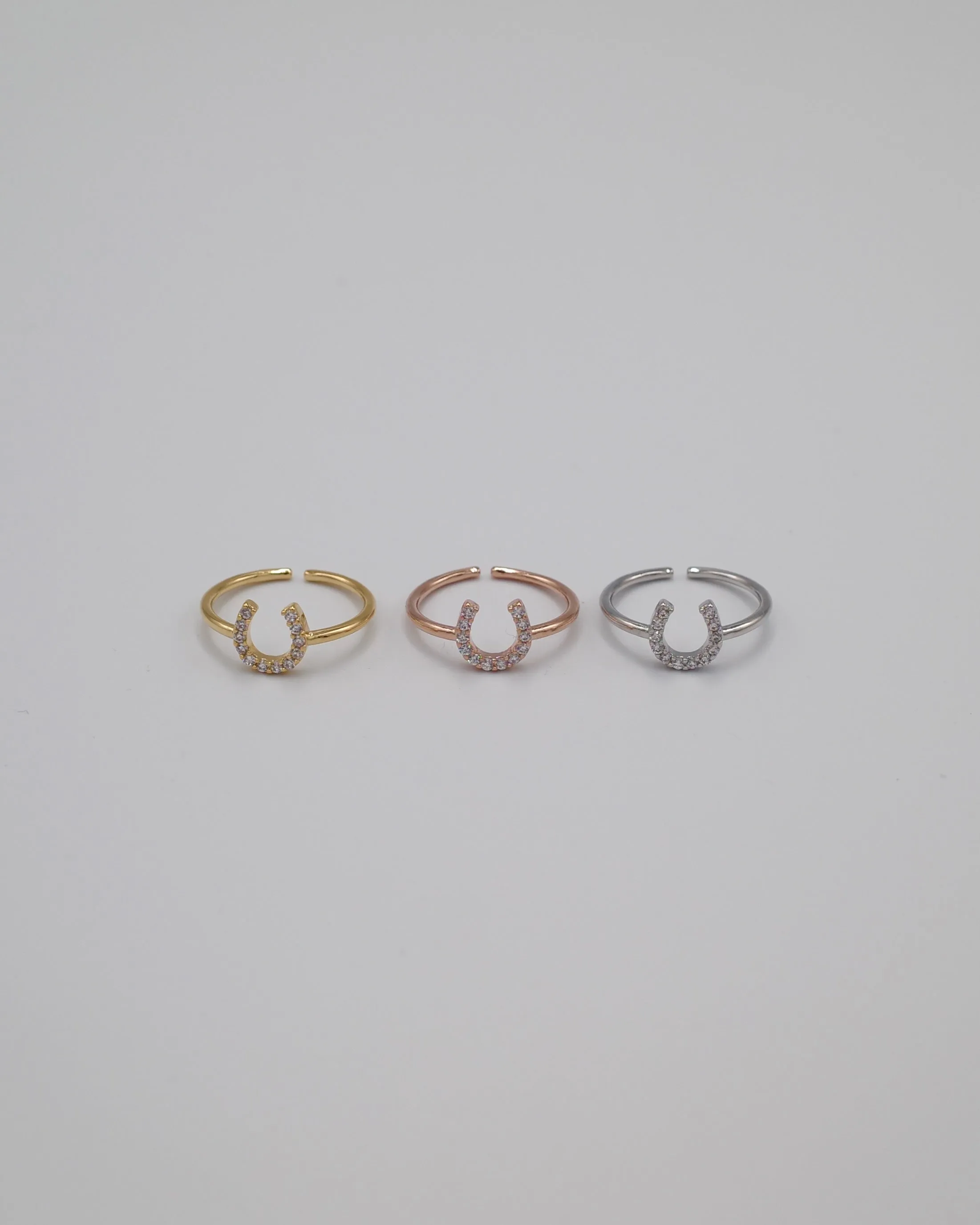 zir horse shoe ring